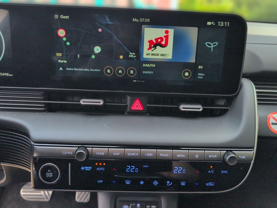 Fahrzeugabbildung Hyundai IONIQ 5 84kWh 4WD TECHNIQ 1HD GARANTIE-11/30 NAV