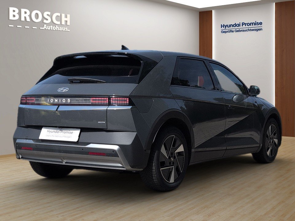 Fahrzeugabbildung Hyundai IONIQ 5 84kWh 4WD TECHNIQ 1HD GARANTIE-11/30 NAV