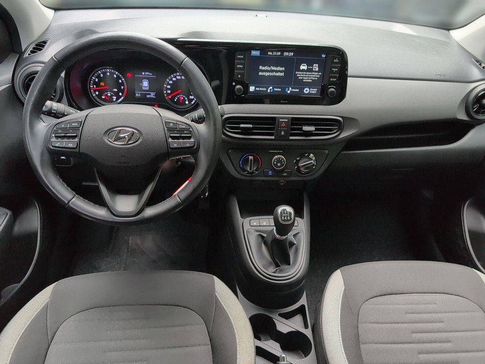 Fahrzeugabbildung Hyundai i10 1.0 EDITION-30 1HD GARANTIE PDC+CARPLAY+SHZ+ Edition 30