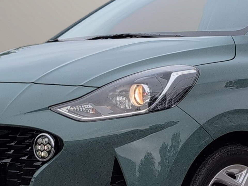 Fahrzeugabbildung Hyundai i10 1.0 EDITION-30 1HD GARANTIE PDC+CARPLAY+SHZ+ Edition 30