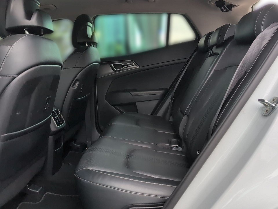 Fahrzeugabbildung Kia SPORTAGE 1.6T SPIRIT GARANTIE-04/29 NAV+4xSHZ+QI