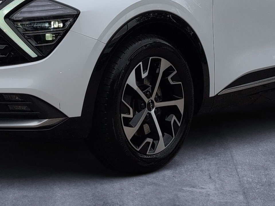 Fahrzeugabbildung Kia SPORTAGE 1.6T SPIRIT GARANTIE-04/29 NAV+4xSHZ+QI