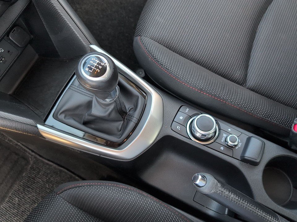 Fahrzeugabbildung Mazda 2 SKY-G 90 6GS HOMURA GARANTIE KAM+CARPLAY+KLIMA