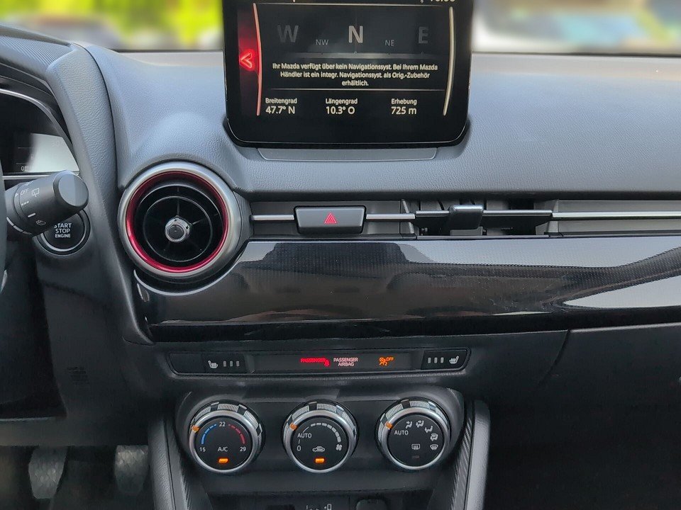 Fahrzeugabbildung Mazda 2 SKY-G 90 6GS HOMURA GARANTIE KAM+CARPLAY+KLIMA