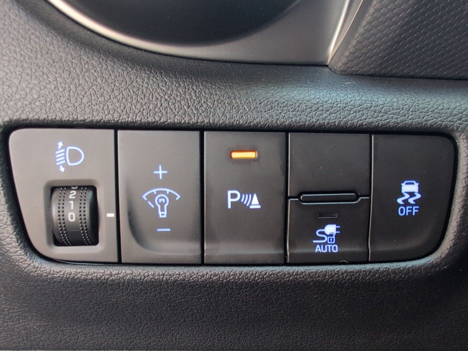 Fahrzeugabbildung Hyundai KONA EV MY23 TREND NAV-P 484KM-RW GARANTIE-06.31