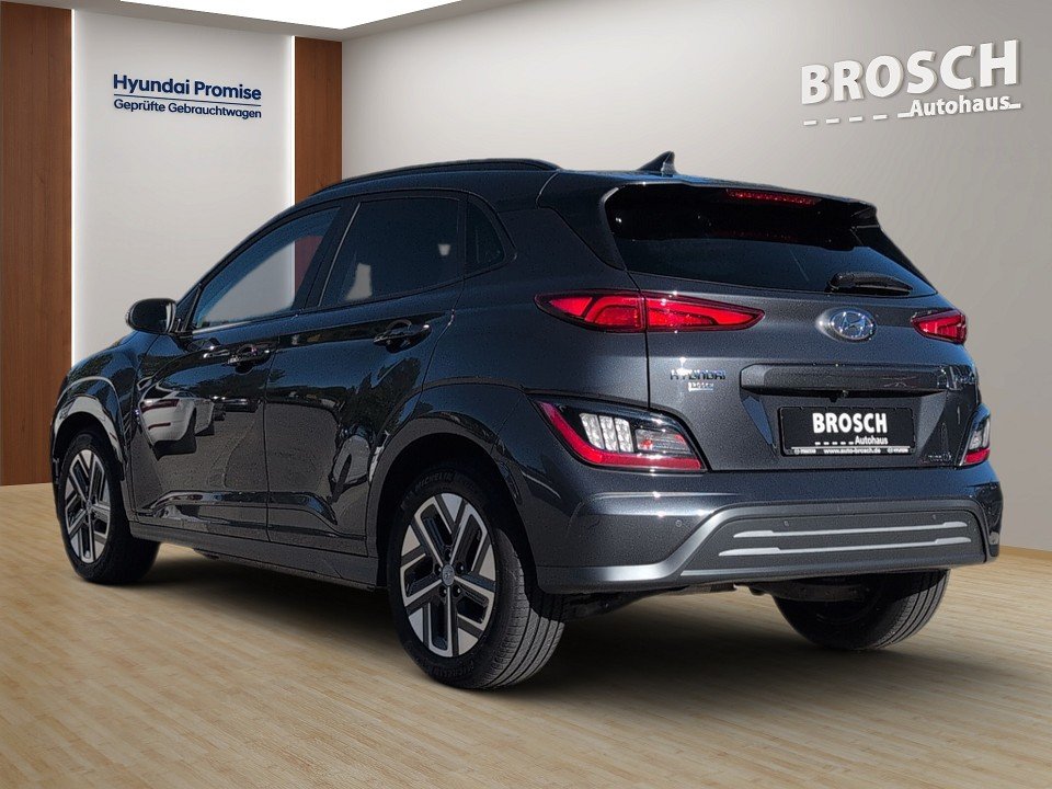 Fahrzeugabbildung Hyundai KONA EV MY23 TREND NAV-P 484KM-RW GARANTIE-06.31