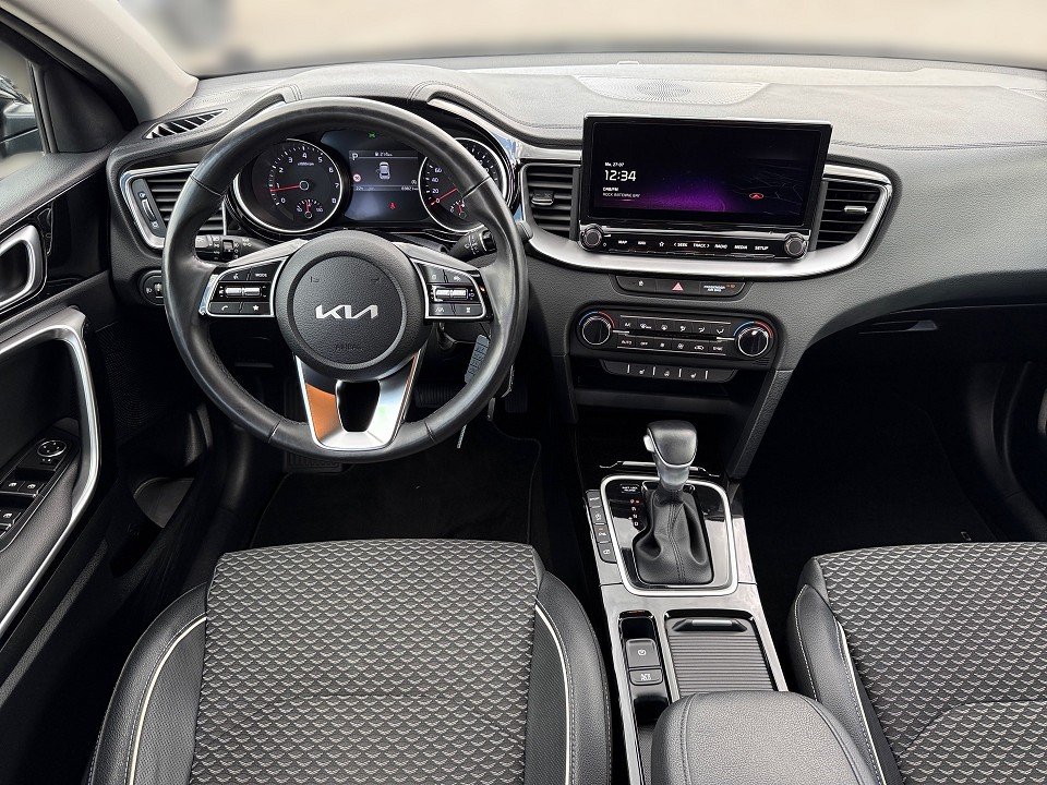 Fahrzeugabbildung Kia XCEED 1.5T AUT VISION KOMF-P 1HD 18+NAV+LED+KAM Vision